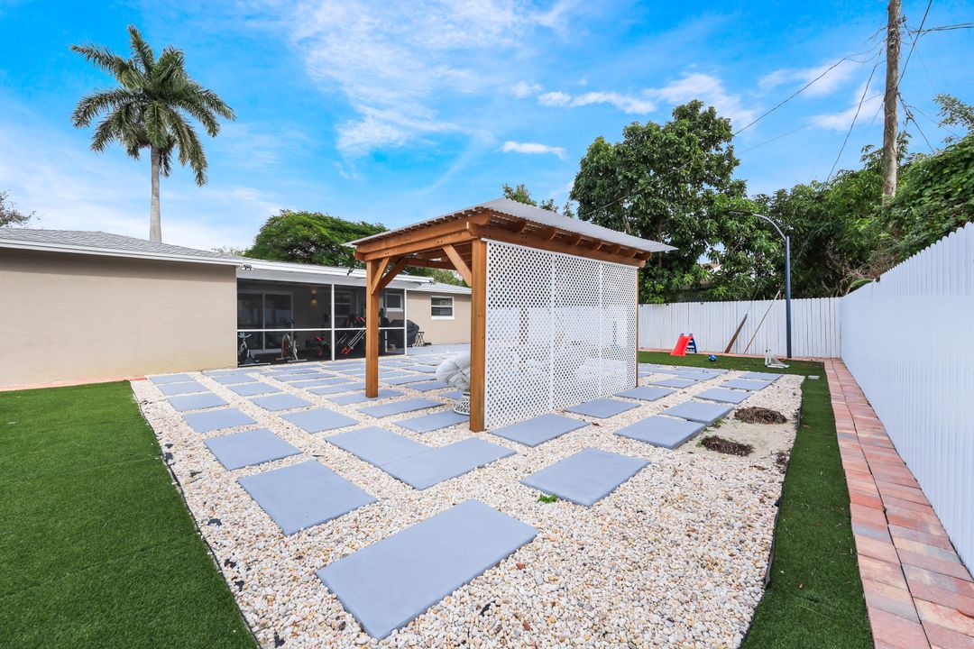 4830 Cortez Cir, Naples, FL 34112