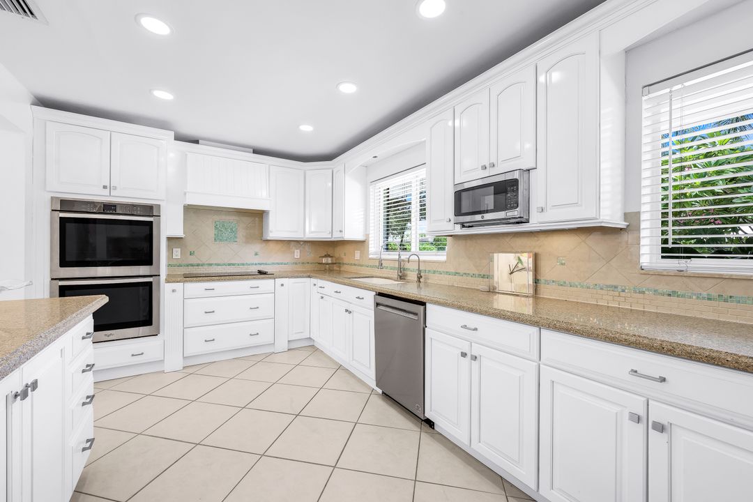 5779 NE 17th Ave, Fort Lauderdale, FL 33334