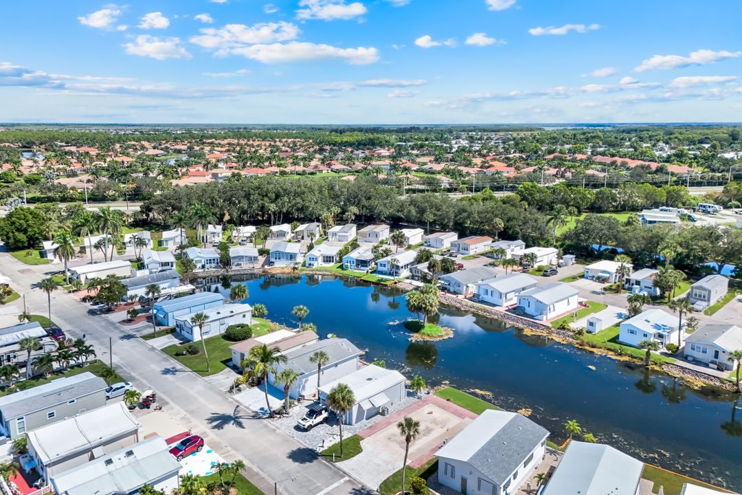 325 Imperial Wilderness Blvd, Naples, FL 34114