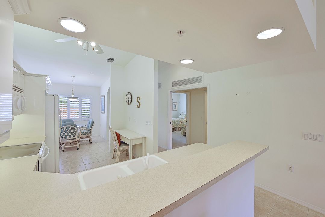 2386 Magnolia Ave #8, Naples, FL 34112