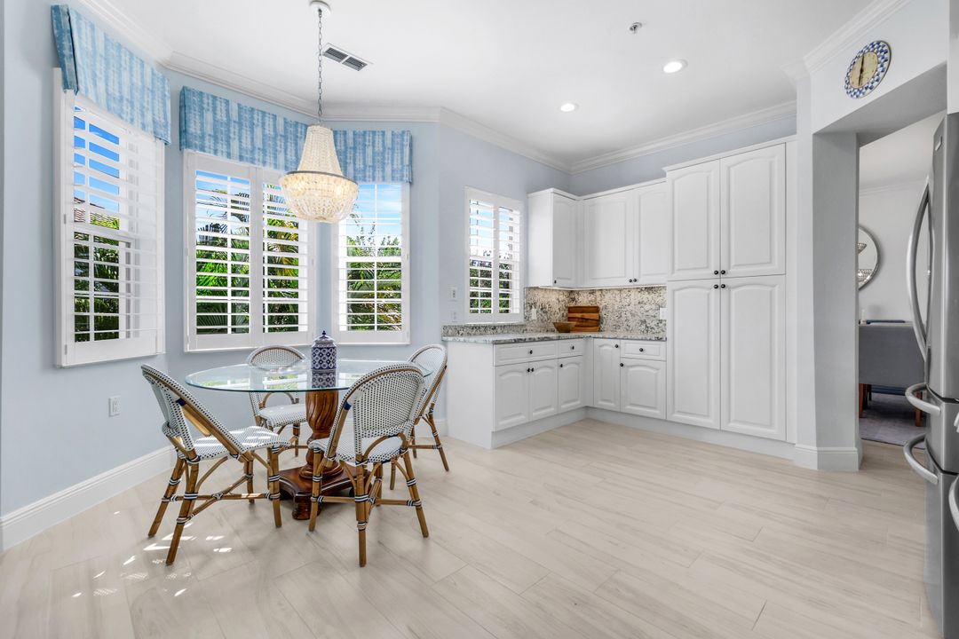 3715 Montreux Ln #204, Naples, FL 34114