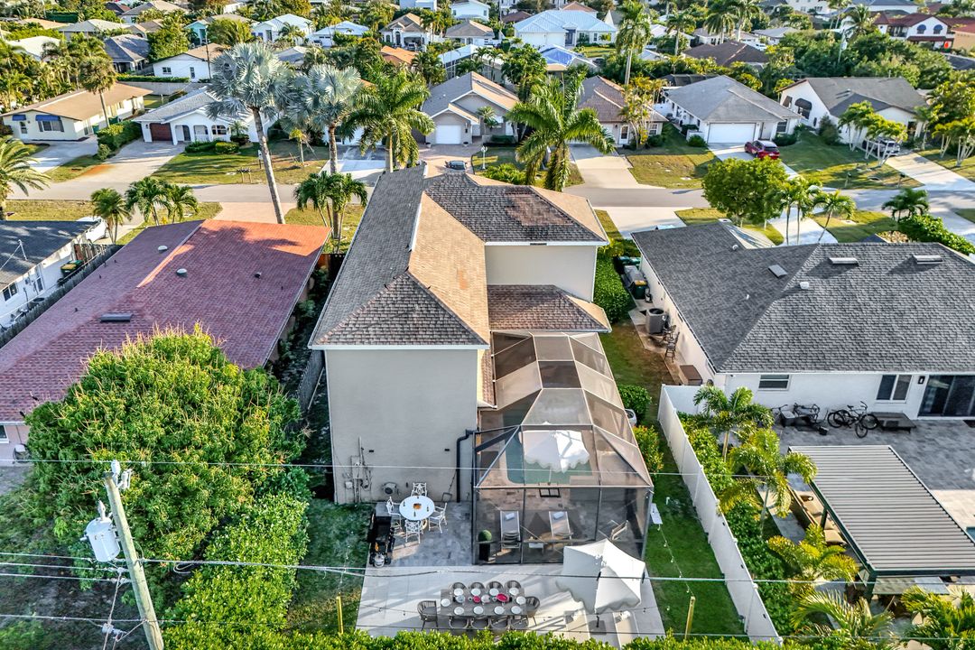 531 105th Ave N, Naples, FL 34108