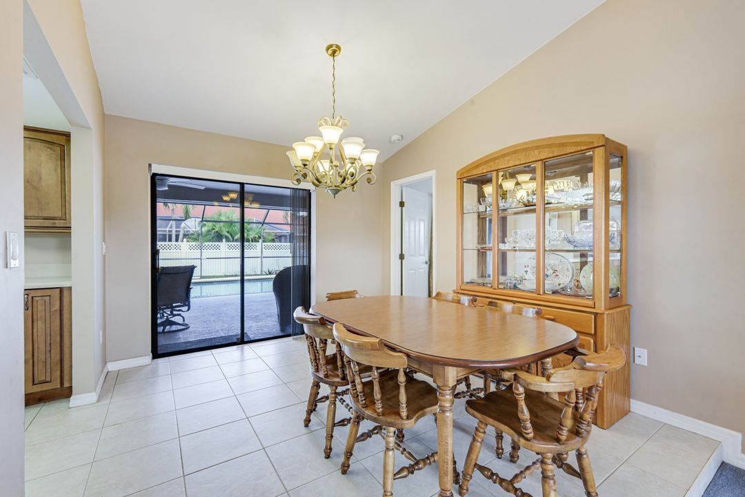 1002 SE 5th St, Cape Coral, FL 33990