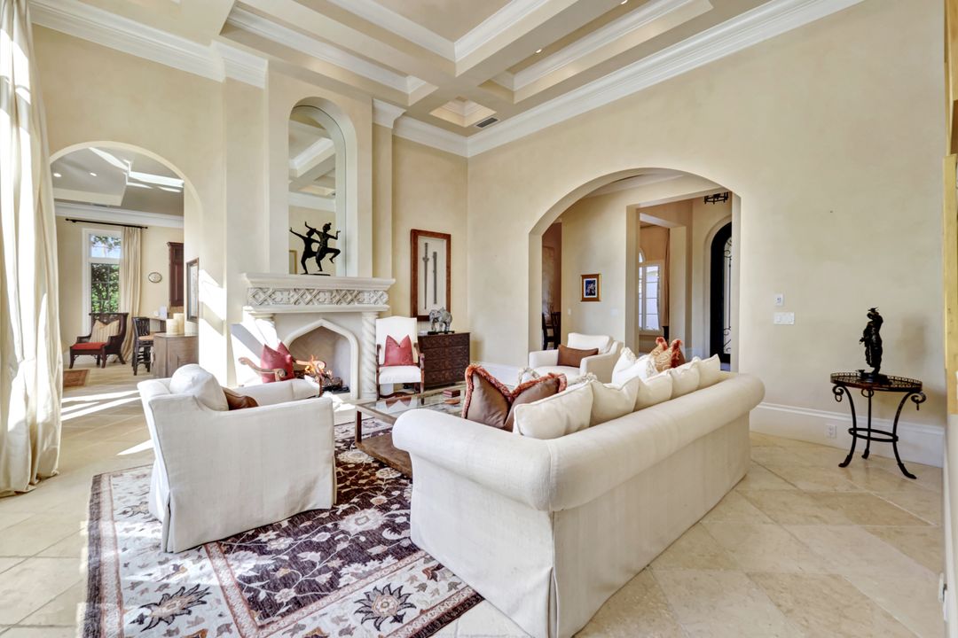 2249 Miramonte Ct, Naples, FL 34105