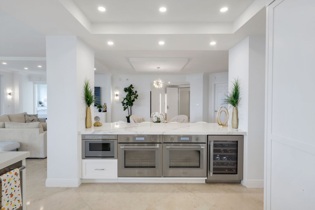 275 Indies Way #1503, Naples, FL 34110