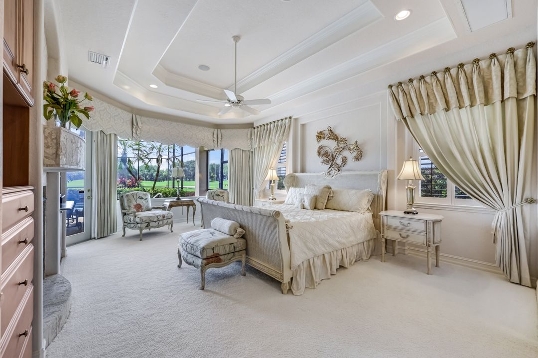 2988 St Barnabas Ct, Naples, FL 34105