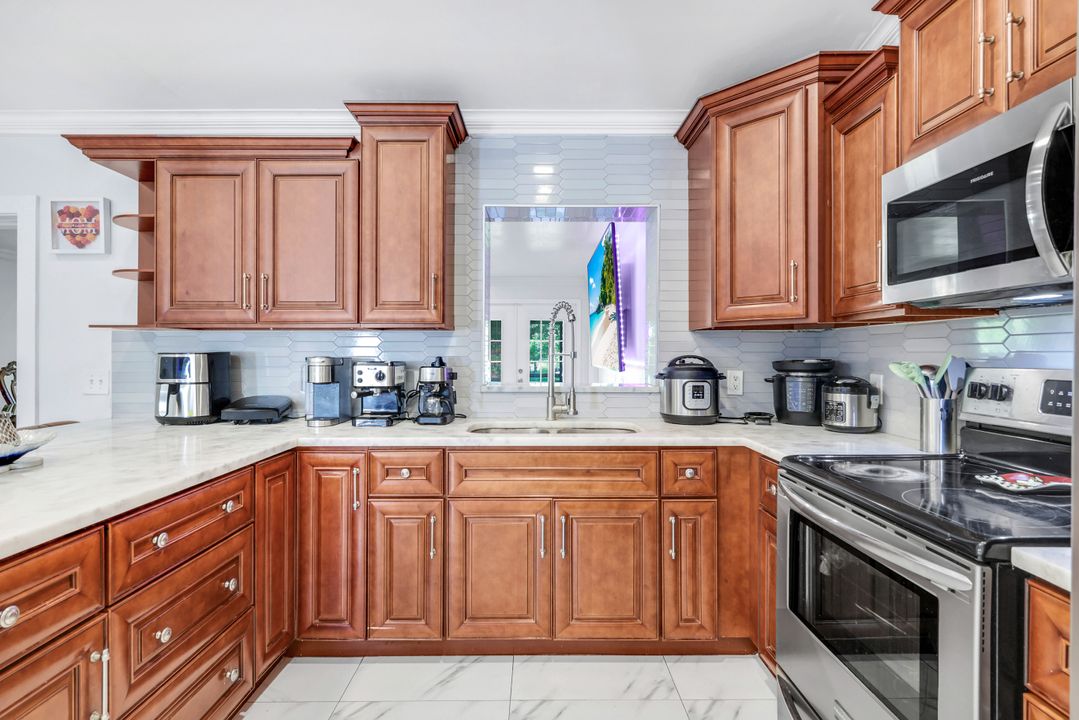 3421 24th Ave NE, Naples, FL 34120