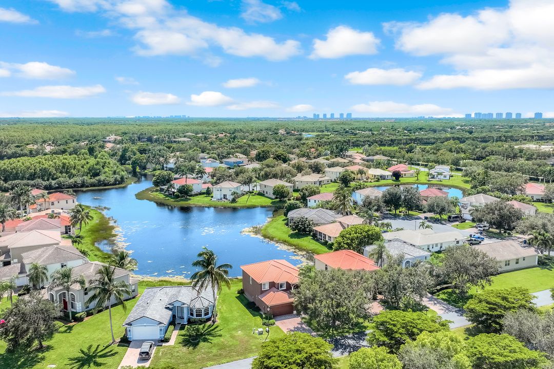 9820 Springlake Cir, Estero, FL 33928