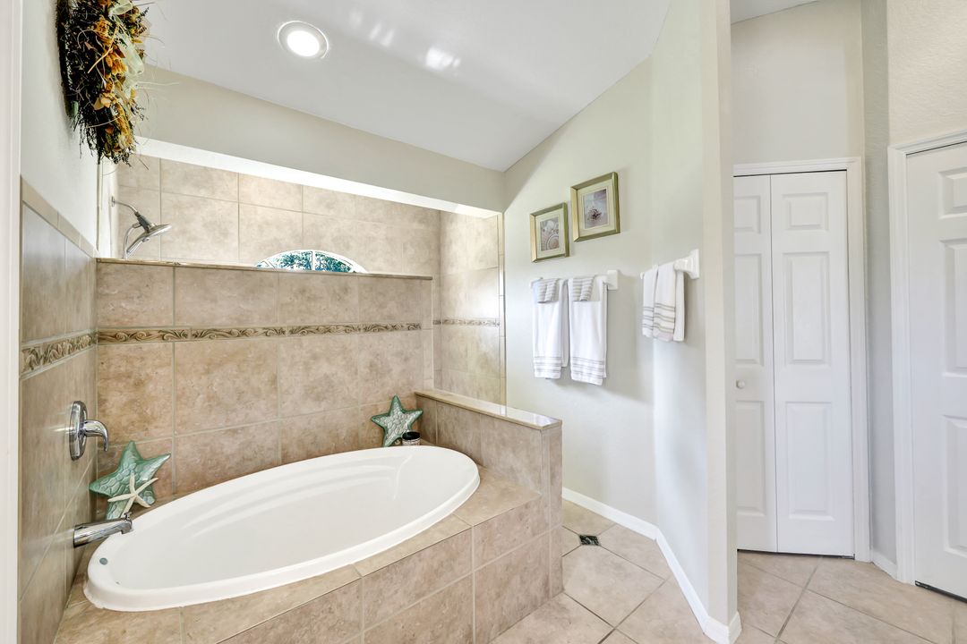 731 25th St SW, Naples, FL 34117