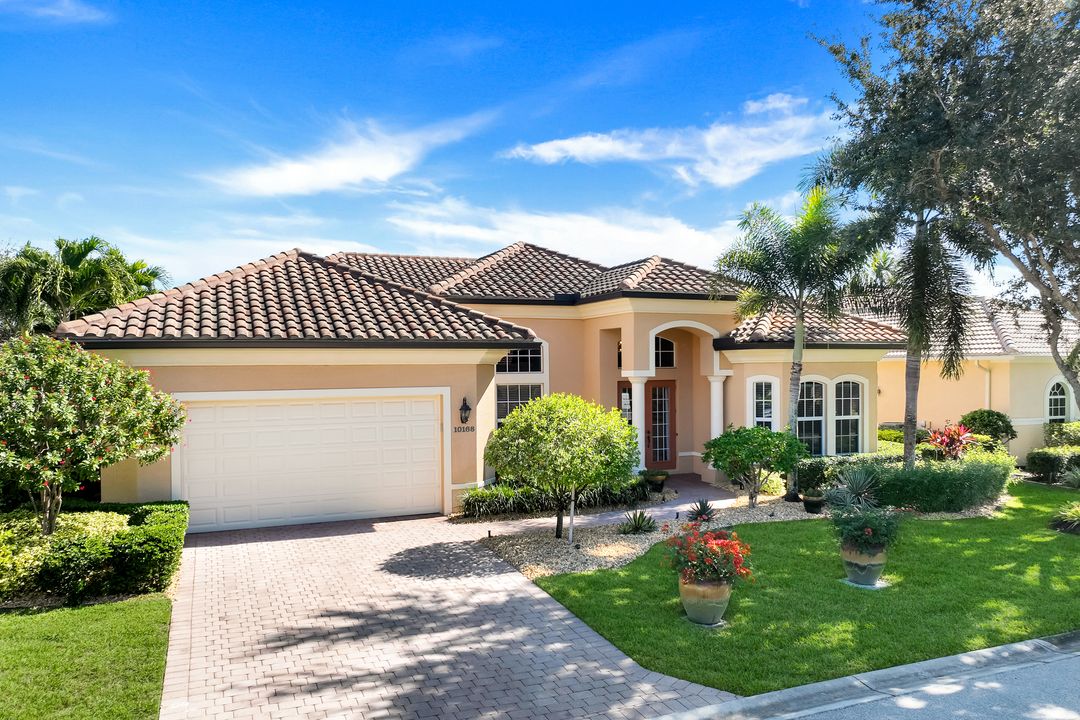 10168 Avonleigh Dr, Bonita Springs, FL 34135