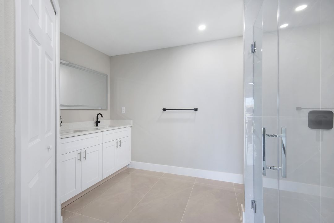 2208 NE 23rd Ave, Cape Coral, FL 33909