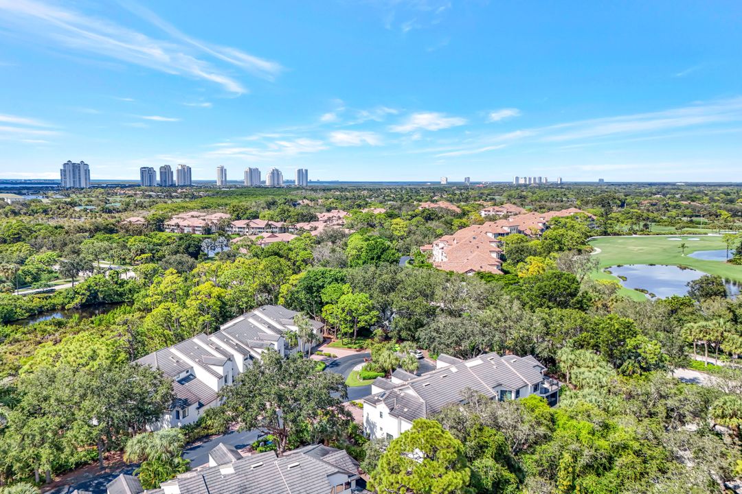 27105 Oakwood Lake Dr, Bonita Springs, FL 34134