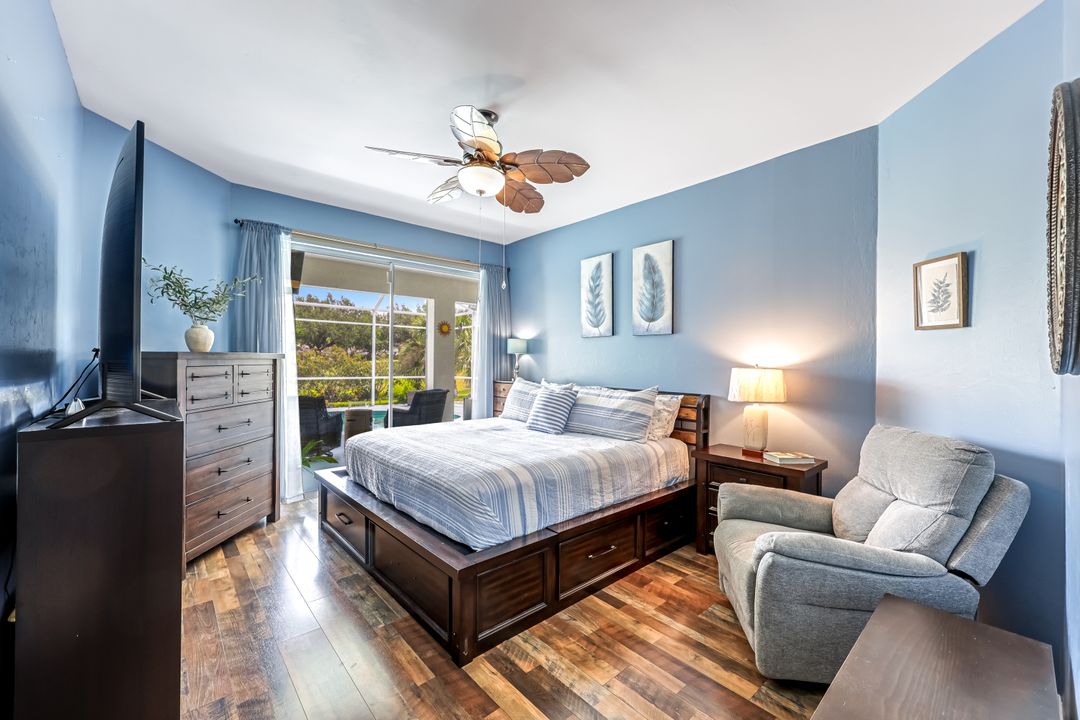2041 Crestview Way, Naples, FL 34119