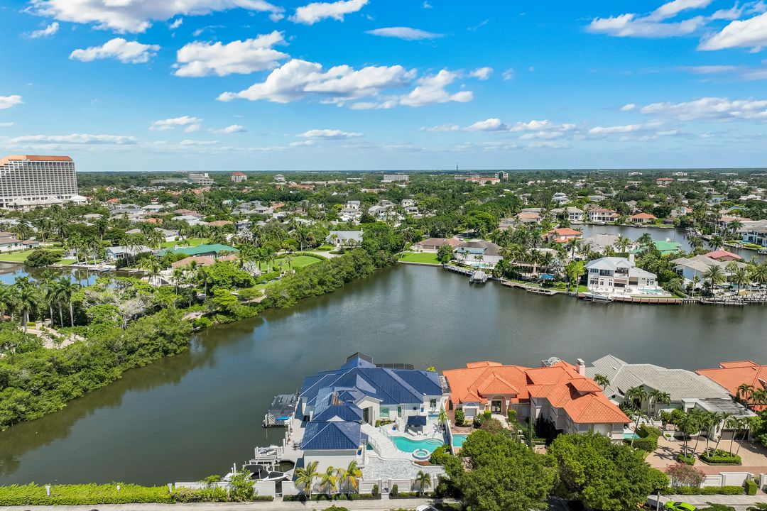 4900 Gulf Shore Blvd N, Naples, FL 34103