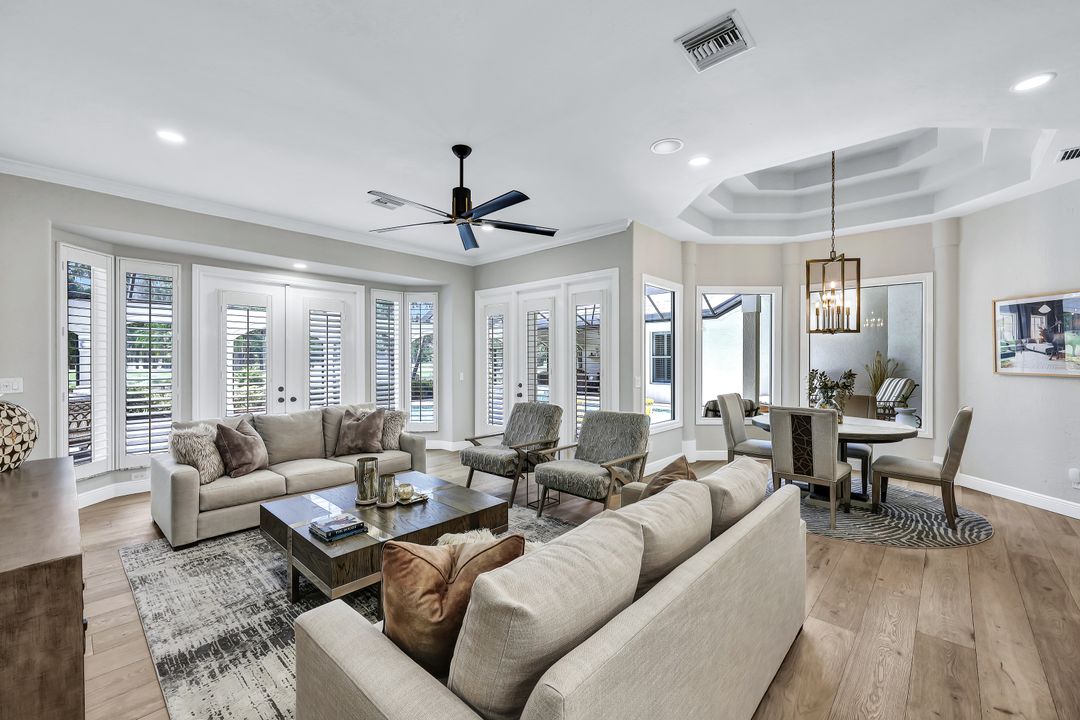 4624 Pond Apple Dr N, Naples, FL 34119