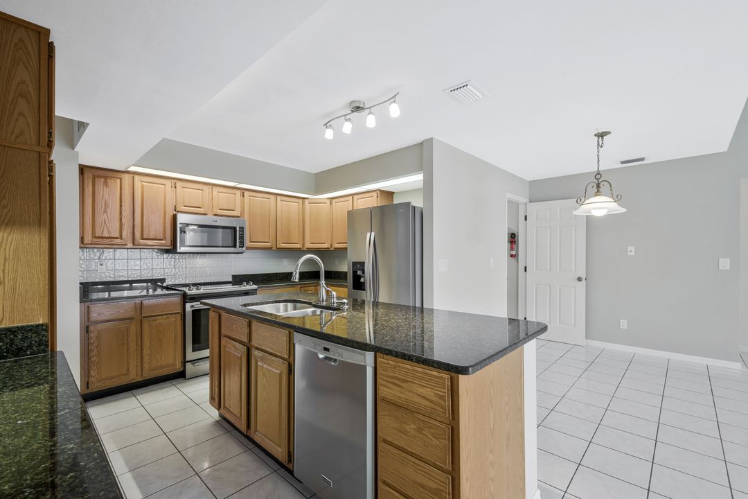 1904 SE 36th Terrace, Cape Coral, FL 33904