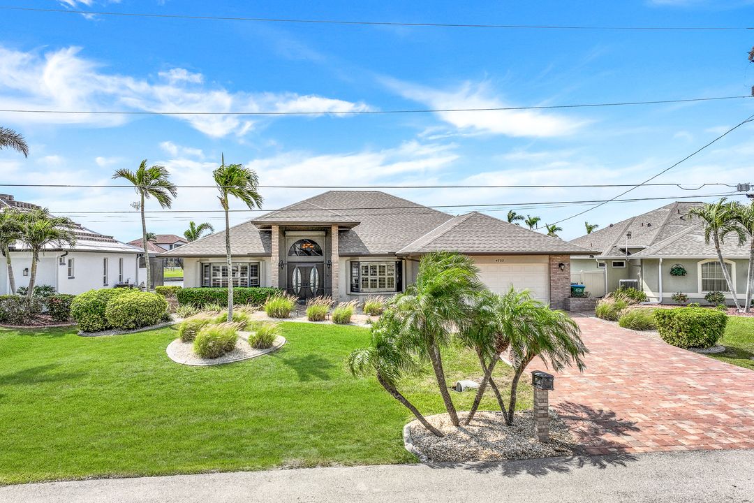 4702 SW 25th Ct, Cape Coral, FL 33914