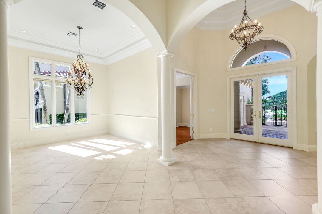 16834 Cabreo Dr, Naples, FL 34110