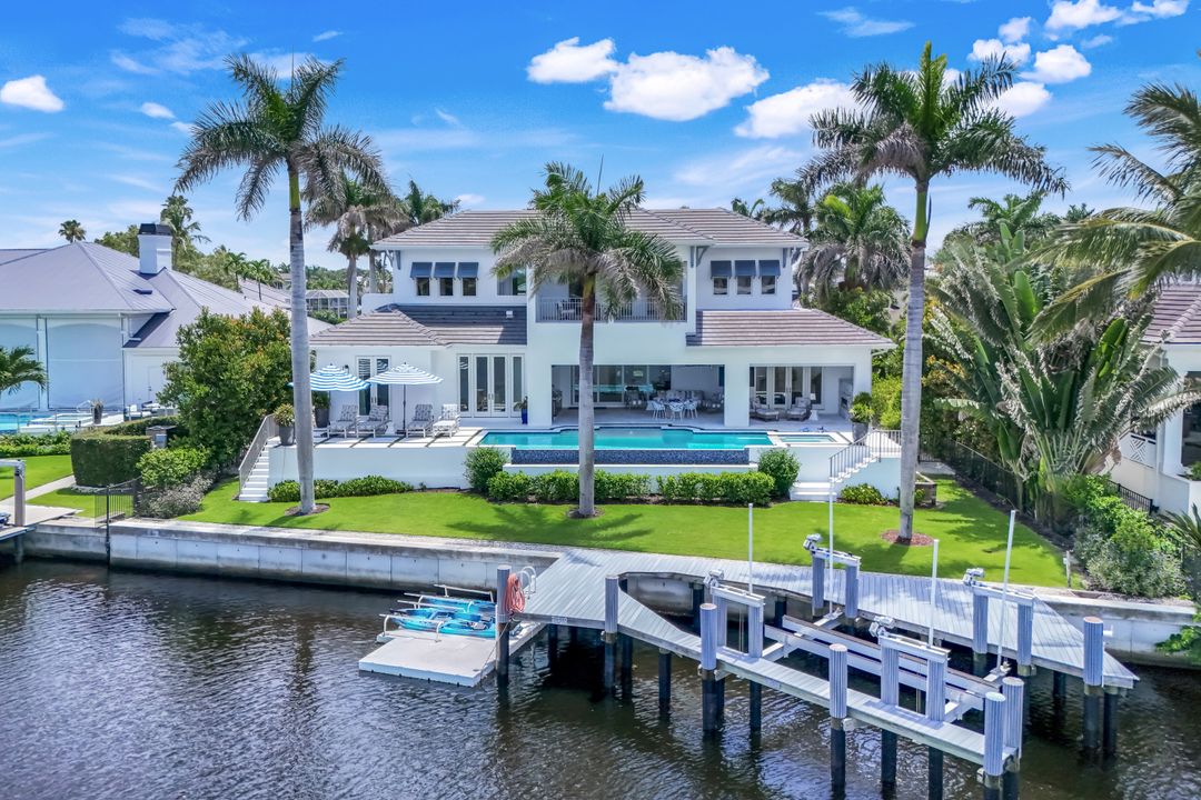 309 Neapolitan Way, Naples, FL 34103