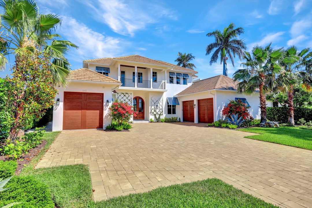 1501 Bluefin Ct, Naples, FL 34102