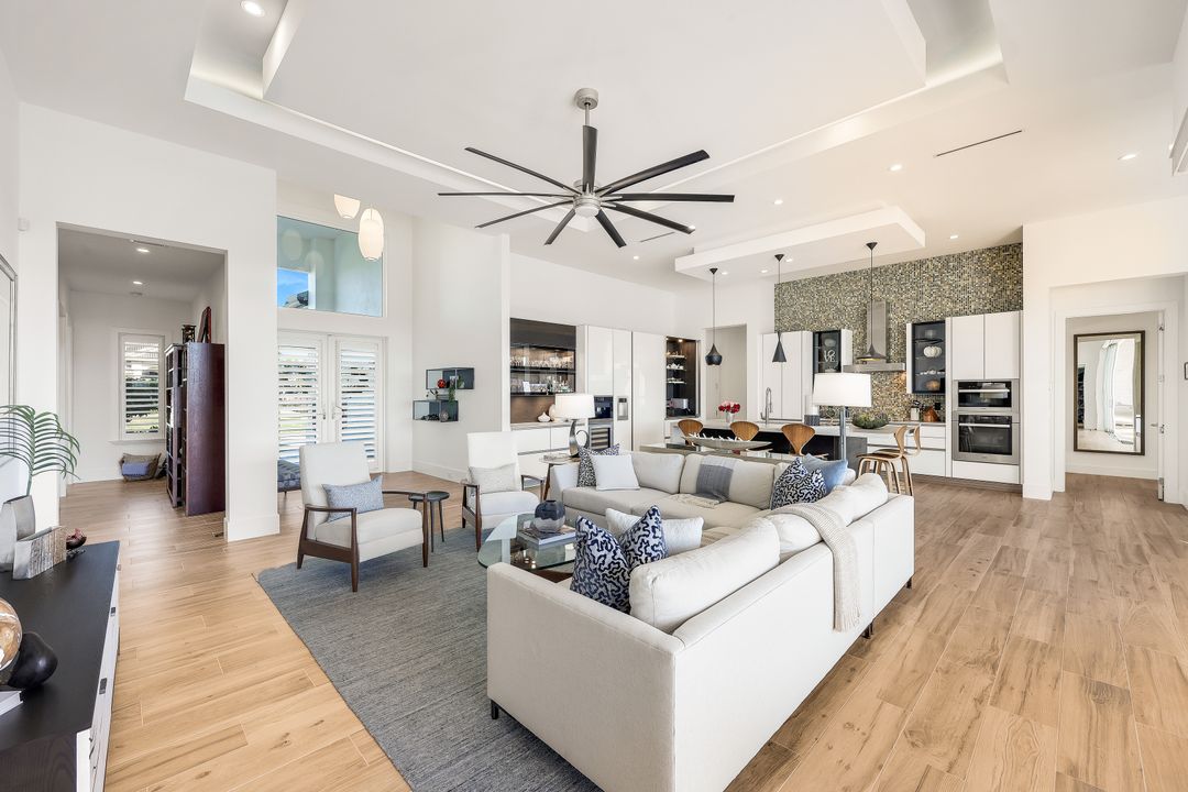 428 SW 39th Ave, Cape Coral, FL 33991