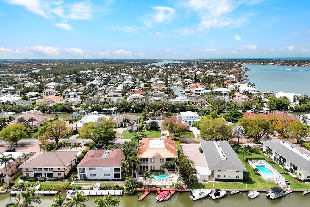 1485 Chesapeake Ave, Naples, FL 34102
