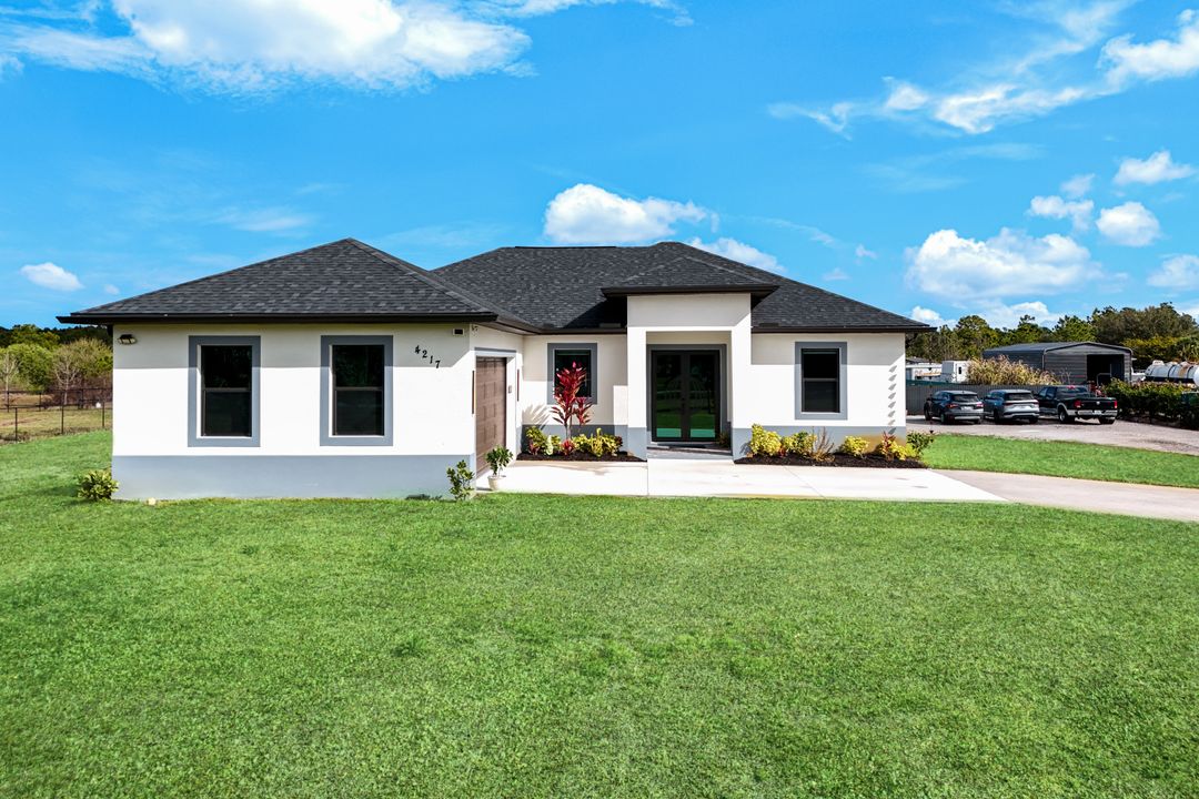 4217 24th Ave NE, Naples, FL 34119