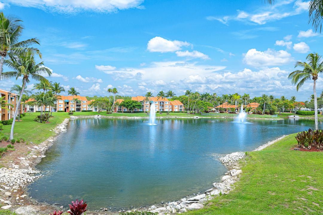 1205 Wildwood Lakes Blvd #305, Naples, FL 34104