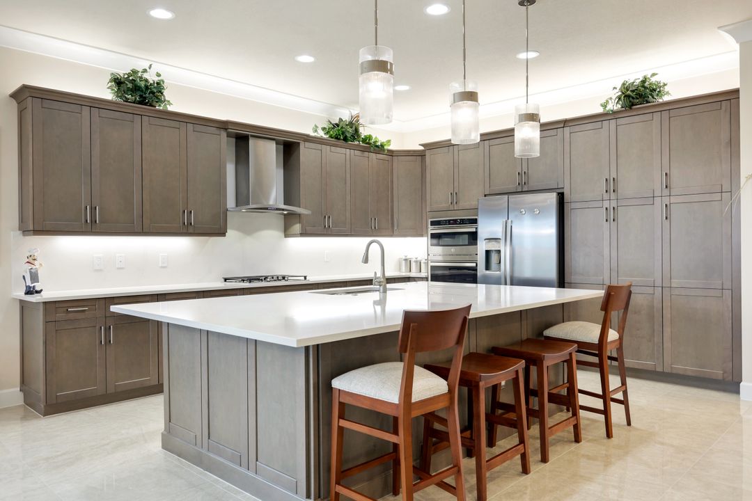 12078 Mimosa St, Naples, FL 34120