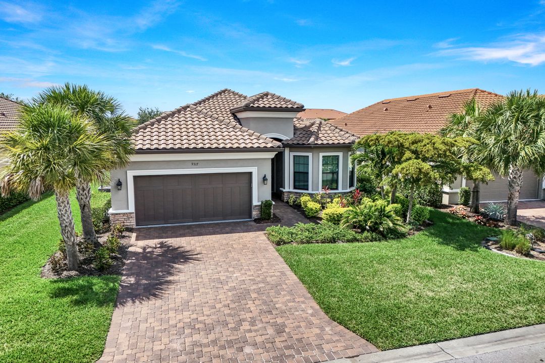 9317 Terresina Dr, Naples, FL 34119