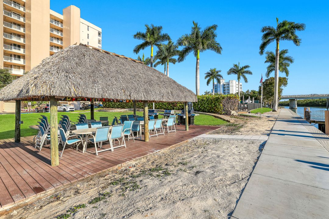 11118 Gulf Shore Dr #803, Naples, FL 34108
