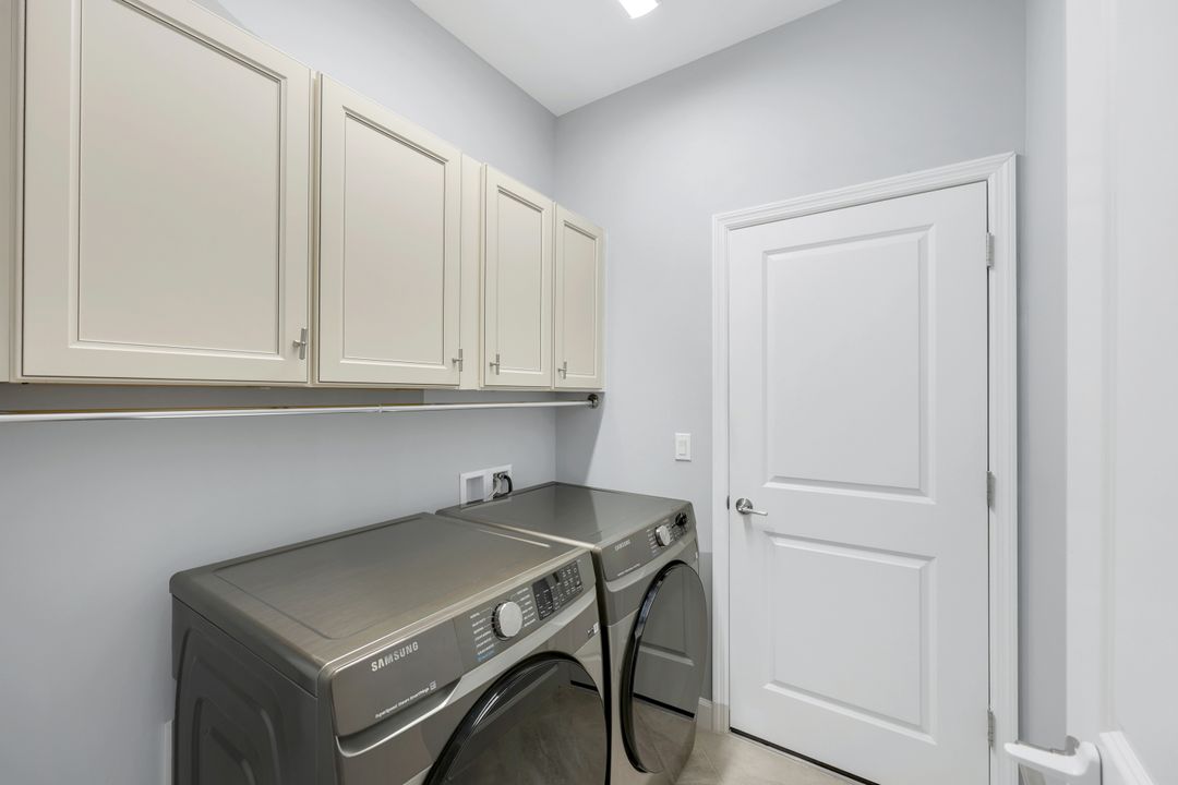 13824 Pine Lodge Ln, Fort Myers, FL 33913