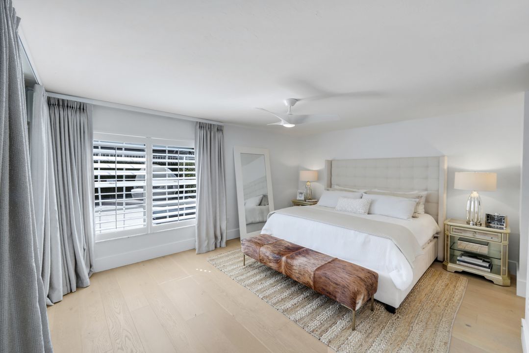 2128 Paget Cir, Naples, FL 34112