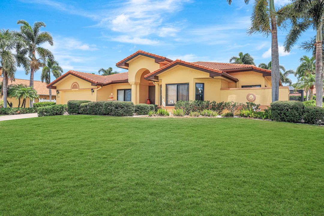 619 SE 18th Terrace, Cape Coral, FL 33990