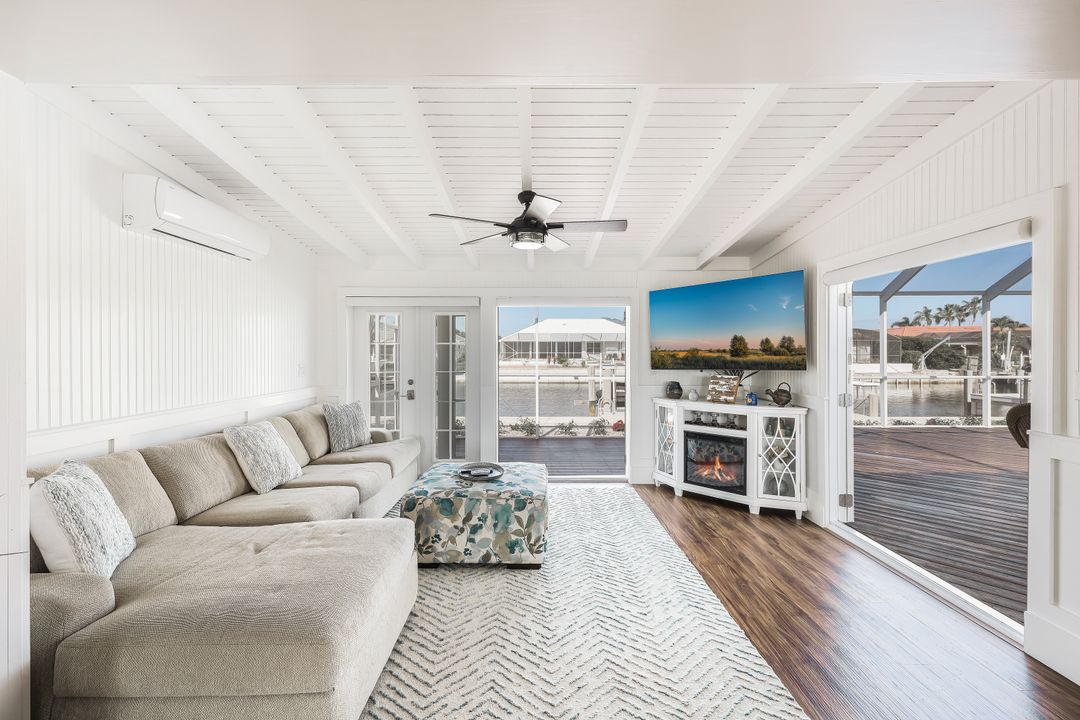 821 Apple Ct, Marco Island, FL 34145