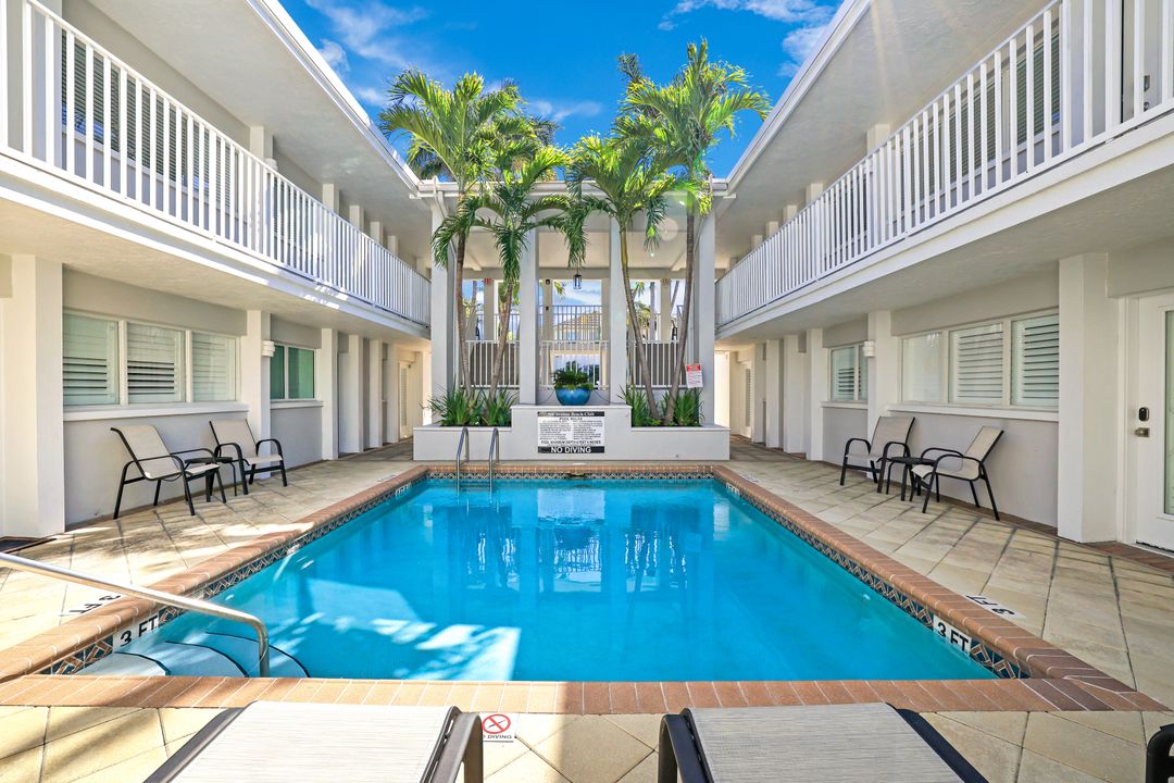 175 5th Ave S #107, Naples, FL 34102