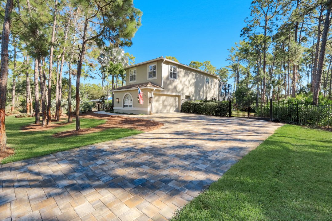 25295 Catskill Dr, Bonita Springs, FL 34135