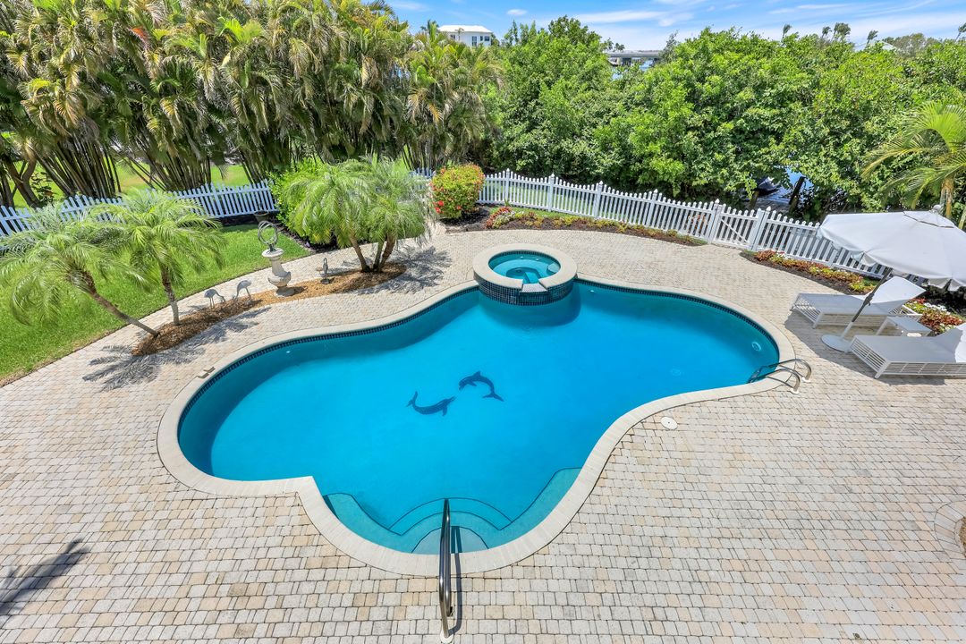 203 San Mateo Dr, Bonita Springs, FL 34134
