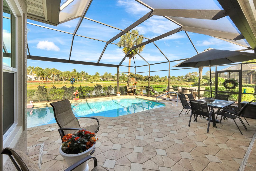 9127 Crystal Ct, Naples, FL 34120