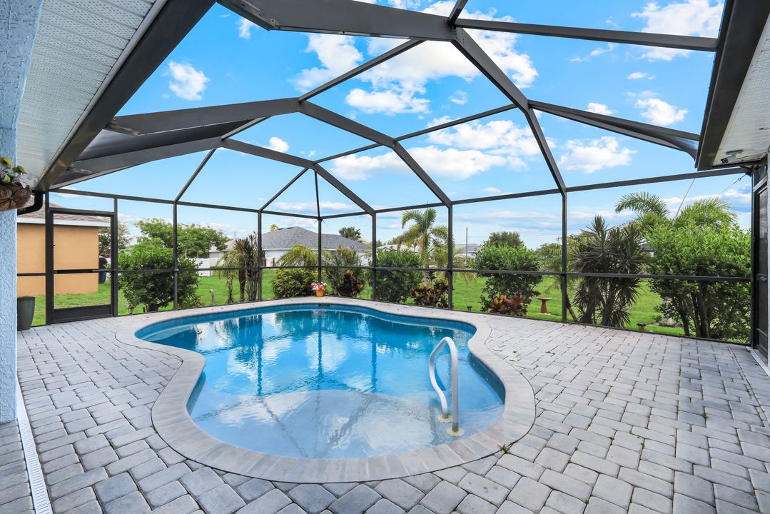 405 NW 18th Ave, Cape Coral, FL 33993