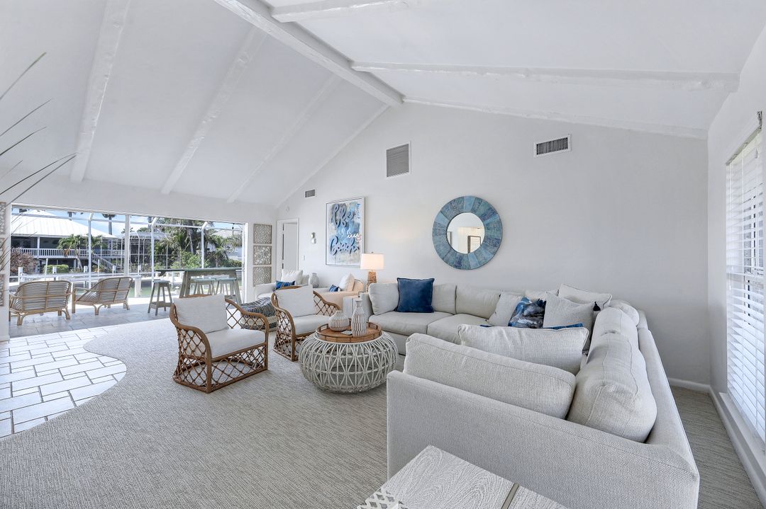 819 Perrine Ct, Marco Island, FL 34145