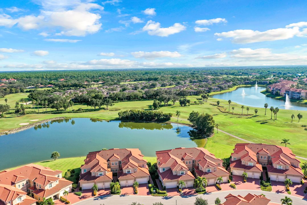 608 El Camino Real  #202, Naples, FL 34119