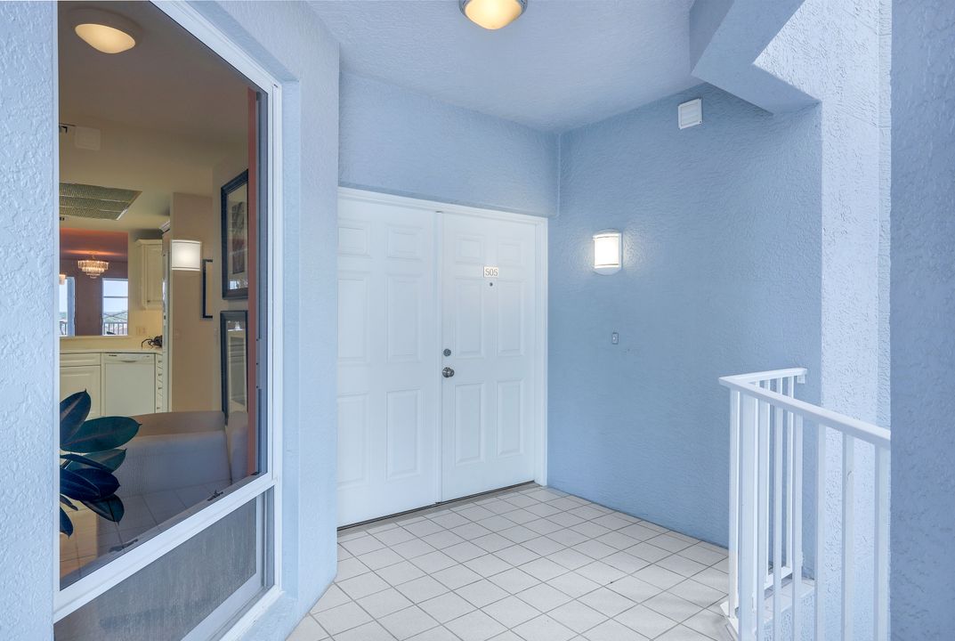 9790 Gulf Shore Dr #505, Naples, FL 34108