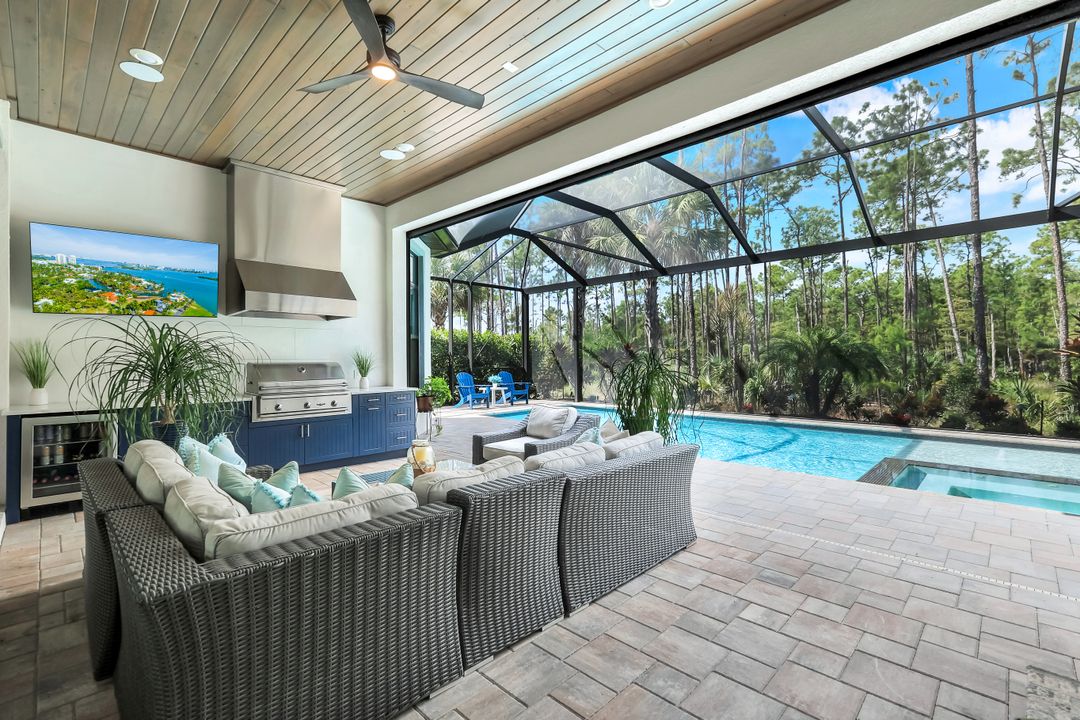 16221 Verilyn Cir, Naples, FL 34110