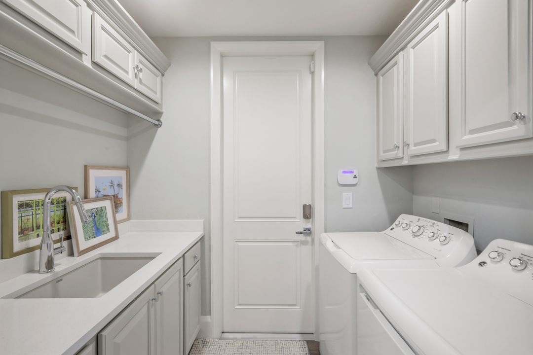 3390 Riviera Lakes Ct, Bonita Springs, FL 34134