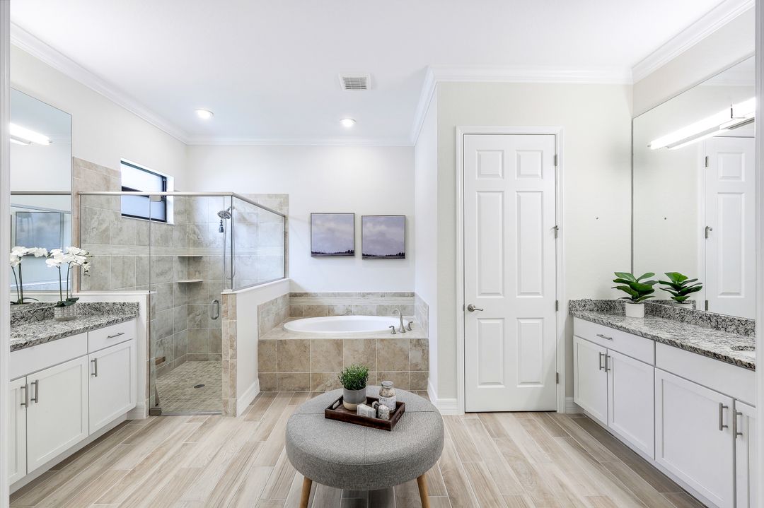 2130 Antigua Ln, Naples, FL 34120