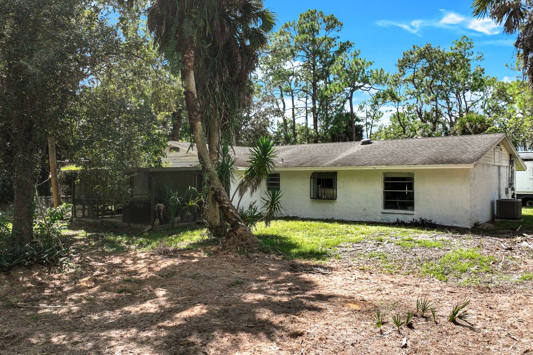170 Logan Blvd N, Naples, FL 34119