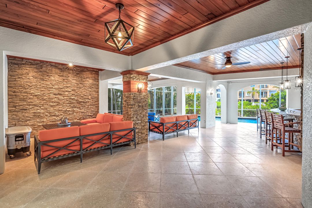 175 Topanga Dr, Bonita Springs, FL 34134