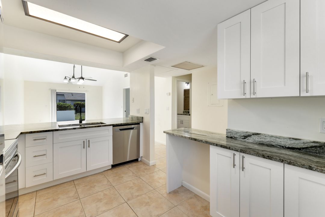 3739 SW 9th Ave #113, Cape Coral, FL 33914