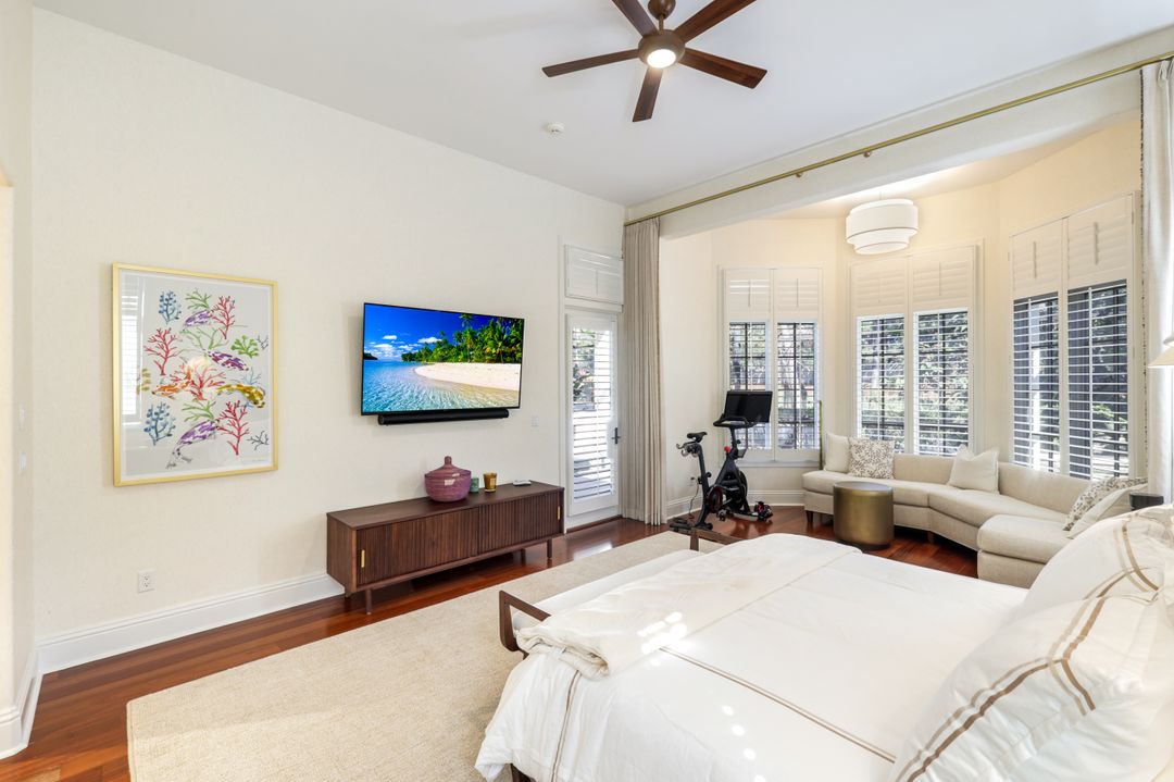 2904 Tiburon Blvd E, Naples, FL 34109